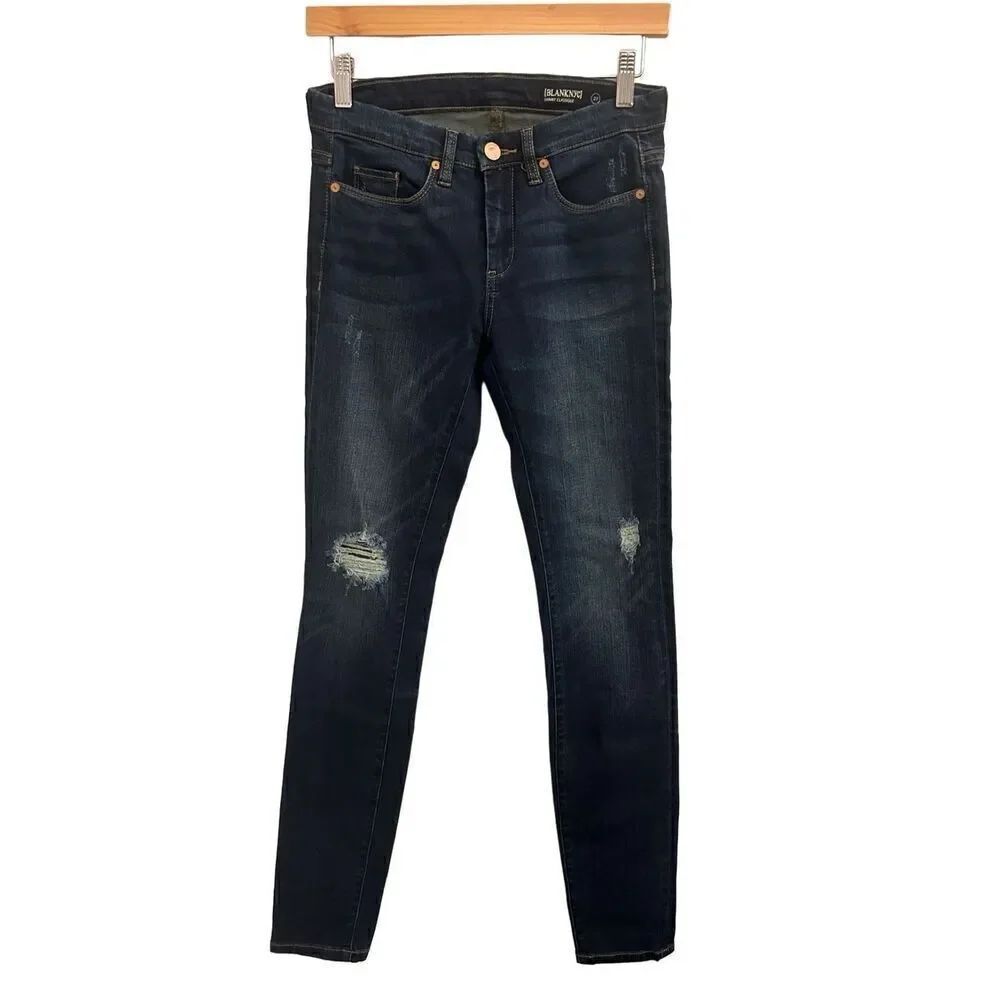 BLANK NYC skinny classique skinny distressed size 27 EUC